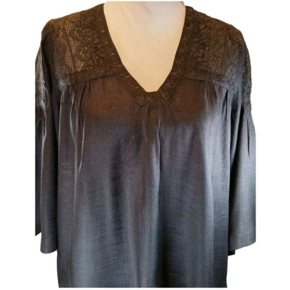 NEW- Love Stitch Bohemian Gray Blouse 100% Viscose fabric Size Small